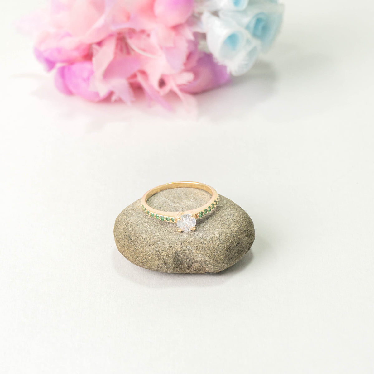Anillo solitario infinito