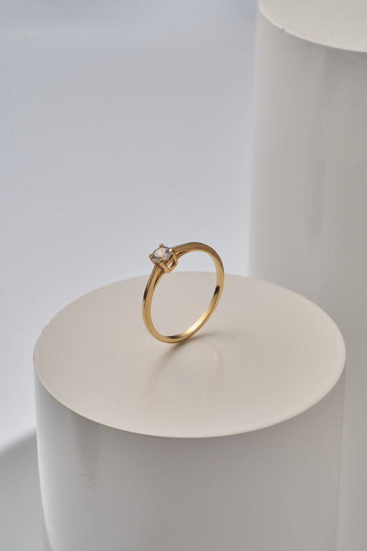Anillo solitario caja 4 uñas piedra blanca