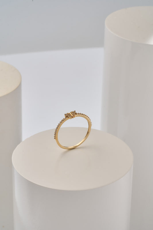 Anillo mariposa piedra blanca